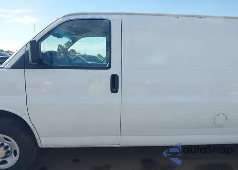 2009 Chevrolet Express 2500 Work Van from USA, damaged, VIN 1GCGG29KX91138761